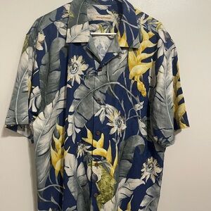Tommy Bahama Men's Tropical Blue and Yellow Shirt